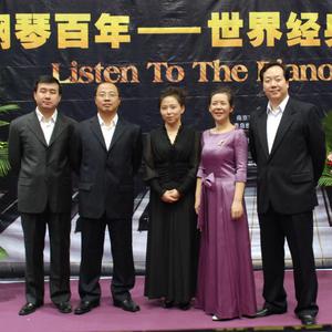 国产高潮白浆成人视频
